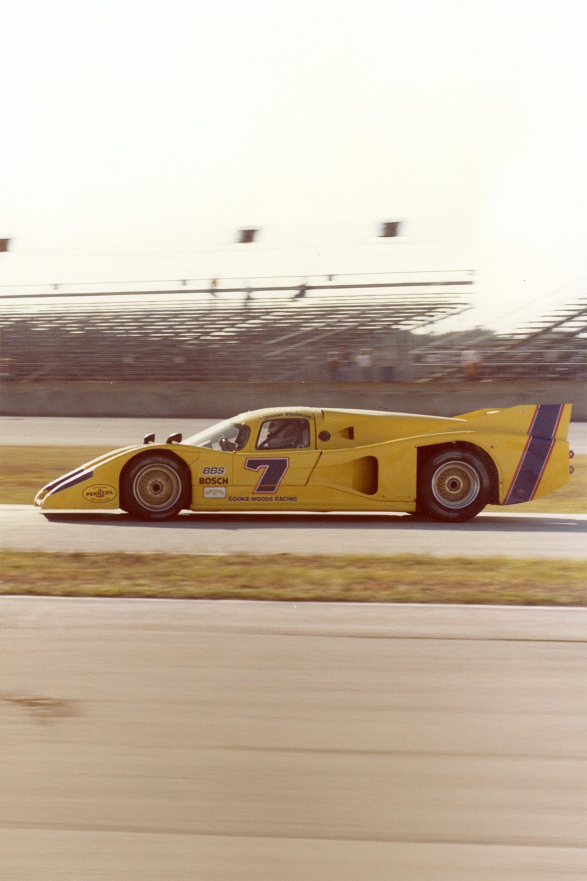LOLA T600